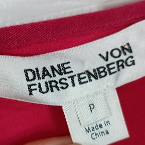 Diane Von Furstenberg Surplice Silk Top in Fuschia - Picture 4 of 5